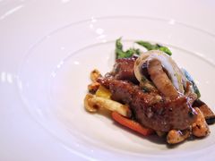 罗勒腰果炒牛肉粒-三号黄浦会Canton Table