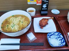 -百年老字号·观振兴蟹黄面·三虾面·苏式面(观前街富仁坊巷店)