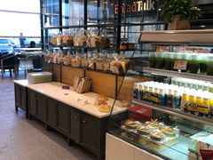 面包甜点陈列柜-面包新语(上地华联店)