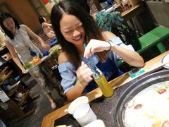 -两三事小郡肝串串香火锅(桂庙店)