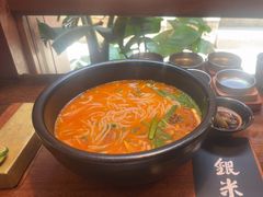 -银米·云南传统过桥米线(双廊黑金冠店)