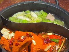 -赵美丽·重庆社区火锅·直营店(火车东站·中豪国际店)