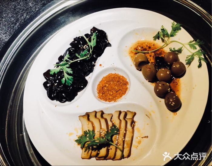 先机®·泉水鸡汤(七星岗店)卤菜拼盘图片