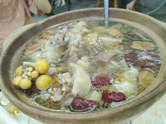 -广味炭炉鸡煲(宝业路分店)