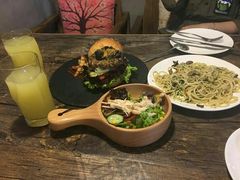 -HIGH FIVE哈福手工汉堡(桂林路店)