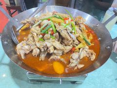 -昱龙大盆牛蛙馆(三兴街总店)