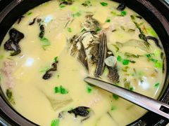 砂锅大鱼头-梅龙镇酒家(南京西路总店)