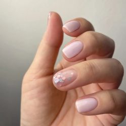 -悦指间美甲美睫