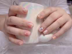 -UN·桃喜日系美睫美甲