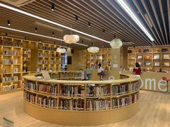 -漕河泾街道图书馆(漕河泾社区文化活动中心店)