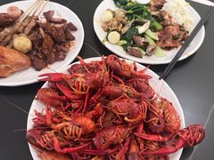 -涨巢·潮玩水疗局