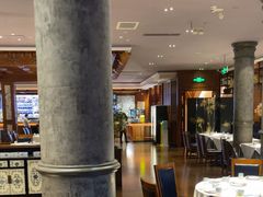 -八府香鸭·啫啫煲(华山路店)