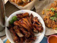 -东海岸人工湖美食村