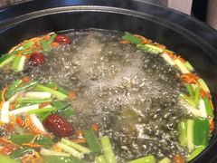 -陆记牛庄·碳锅龙虾烧烤(爱上花园店)