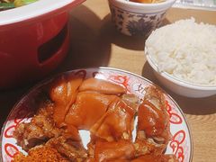 -王婆婆老妈蹄花川菜馆·非物质文化遗产(太古里一店)