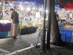 -吴山路夜市