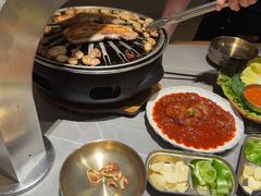 -草家酱蟹炭火烤肉店(珲春南路一店)