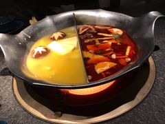 -湊湊火锅·茶憩(打浦桥日月光店)