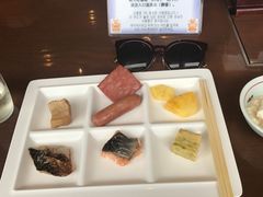 -Rizzan Sea Park Hotel Tancha Bay室内游泳池