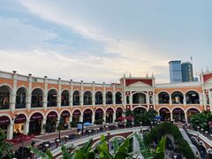 -佛罗伦萨小镇广佛名品奥特莱斯(疏港路店)