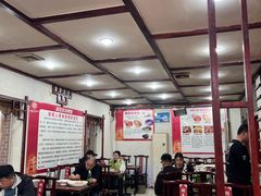 -湖南人家湘菜馆(镇江路店)