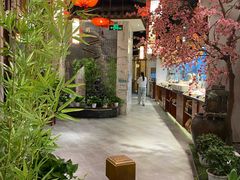 -万重锦·人文川菜馆(骡马市店)