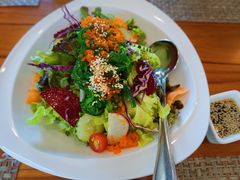 -Chom Cafe and Restaurant