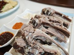 -三江源美食城