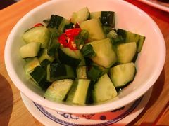 捞汁黄瓜-炉小二铜锅牛蛙•川湘菜(三里屯店)