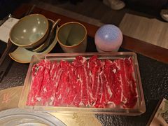 鲜切小黄牛吊龙-菌自由丨野生菌火锅特色庭院餐厅(丽江古城店)