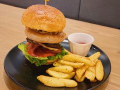 -HELLO 27 意面·沙拉·帕尼尼