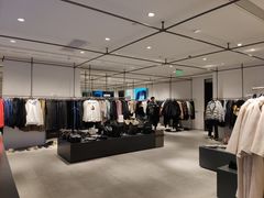 -URBAN REVIVO(欢乐海岸购物中心店)