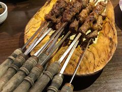 新疆烤羊肉串-天山醉美·新疆餐厅(富华里店)