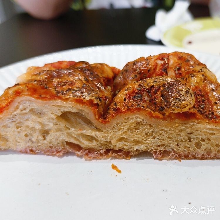 很复合的小众面包店~