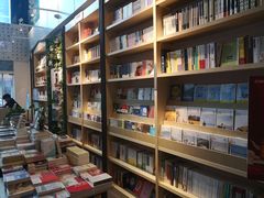 -新华书店(新街口旗舰店)