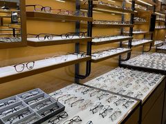 -罗伯特眼镜·蔡司官方授权(罗湖国贸店)