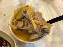 -鲜入围煮花胶鸡海鲜火锅