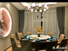 -荷塘秋月·本帮江浙菜(国权路店)