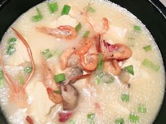 小河鲜火腿炖八公山豆腐-山里亲戚(淞虹路店)