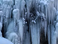 -大平台龙居瀑布旅游区