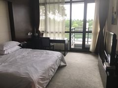-上海怡沁园度假酒店