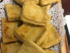 香煎包浆豆腐-滇香肴·云南菜蒸汽石锅鱼(云南北路店)