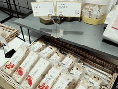 -皇冠幸福里动物奶油生日蛋糕(龙阳村地铁站店)