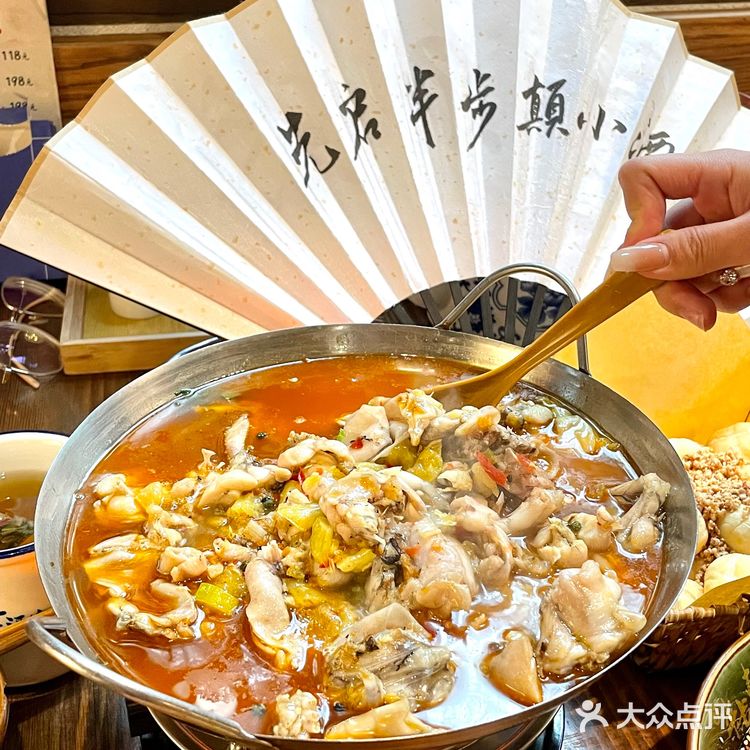 深圳川菜｜夏天就是要去半步颠吃新品小龙虾or毛蟹🦞