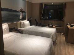 -杭州西湖湖滨银泰亚朵酒店