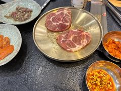 -臻牛烤肉