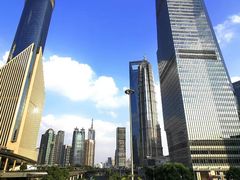 -陆家嘴空中步行连廊