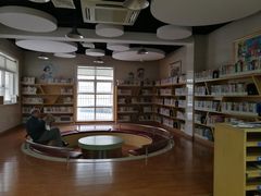 -曹家渡街道图书馆