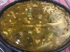 -香巴拉云南餐厅(华莱坞店)