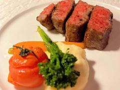 香煎新西兰牛排-Kathleen's Waitan 凯圣琳江景西餐厅(外滩店)